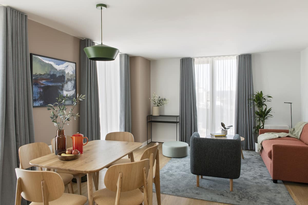 43-inch Smart TV with digital channels, TV