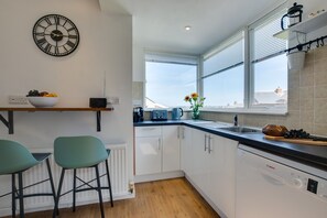 Fridge, microwave, oven, dishwasher