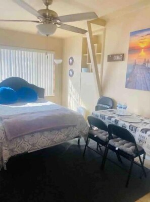 1 bedroom, WiFi, bed sheets