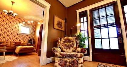 Wanderhaus - Eclectic Digs in Louisville
