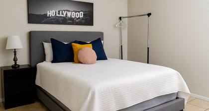 Cozy Renovated Home | Near DT w/Private Entrance