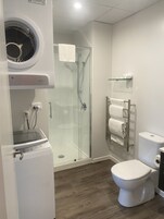 1 Bedroom Apartment | Bathroom