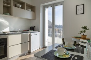 Fridge, microwave, oven, dishwasher
