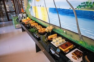 Free daily buffet breakfast