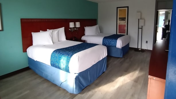Kamar, 2 Tempat Tidur Double, Bebas Asap Rokok