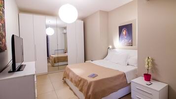 1 Schlafzimmer, Bügeleisen/Bügelbrett, kostenloses WLAN, Bettwäsche