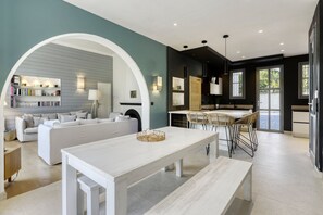 Interior - Seaside villa (ROQUEBRUNE SUR ARGENS)