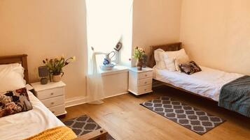 3 chambres, fer et planche Ă repasser, Wi-Fi gratuit, draps fournis
