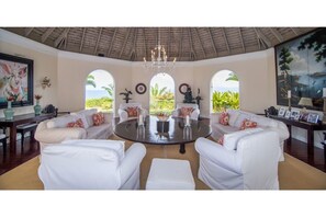 Interior - The Bambu Villa (Montego Bay)