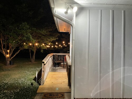 Bit o' Raleigh Bungalow, 6 min drive to downtown