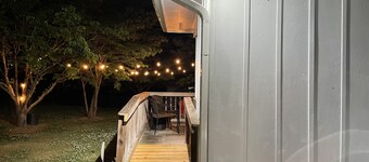 Bit o' Raleigh Bungalow, 6 min drive to downtown