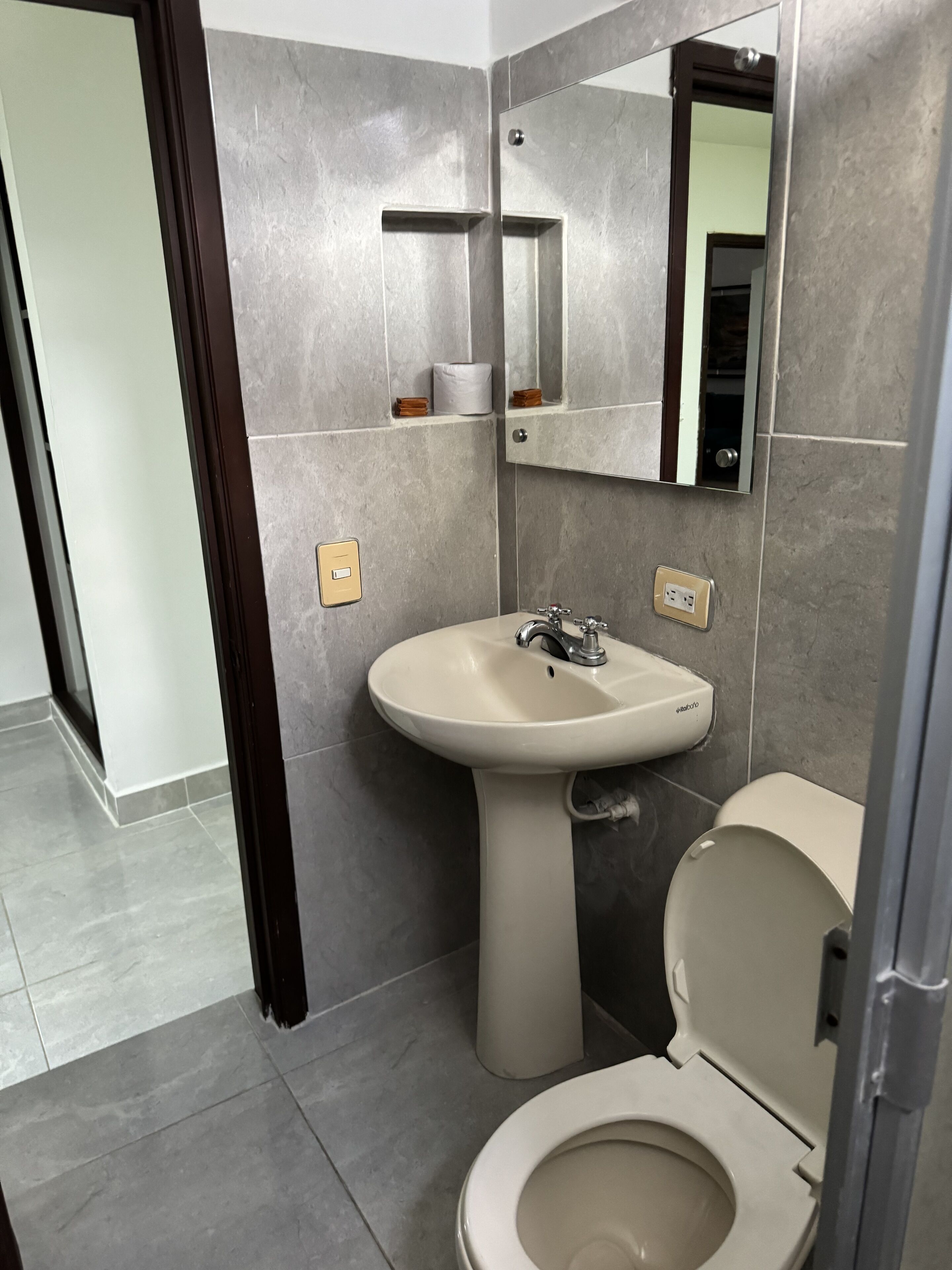 shower, towels, soap, shampoo