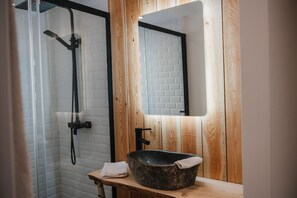 Casa de campo Deluxe, baño en la habitación, vista a la montaña | Baño