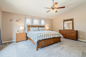 5 bedrooms, desk, iron/ironing board, WiFi - Very Large 5br, Arrowhead Ranch, Games, Quiet, Relaxing (Glendale)