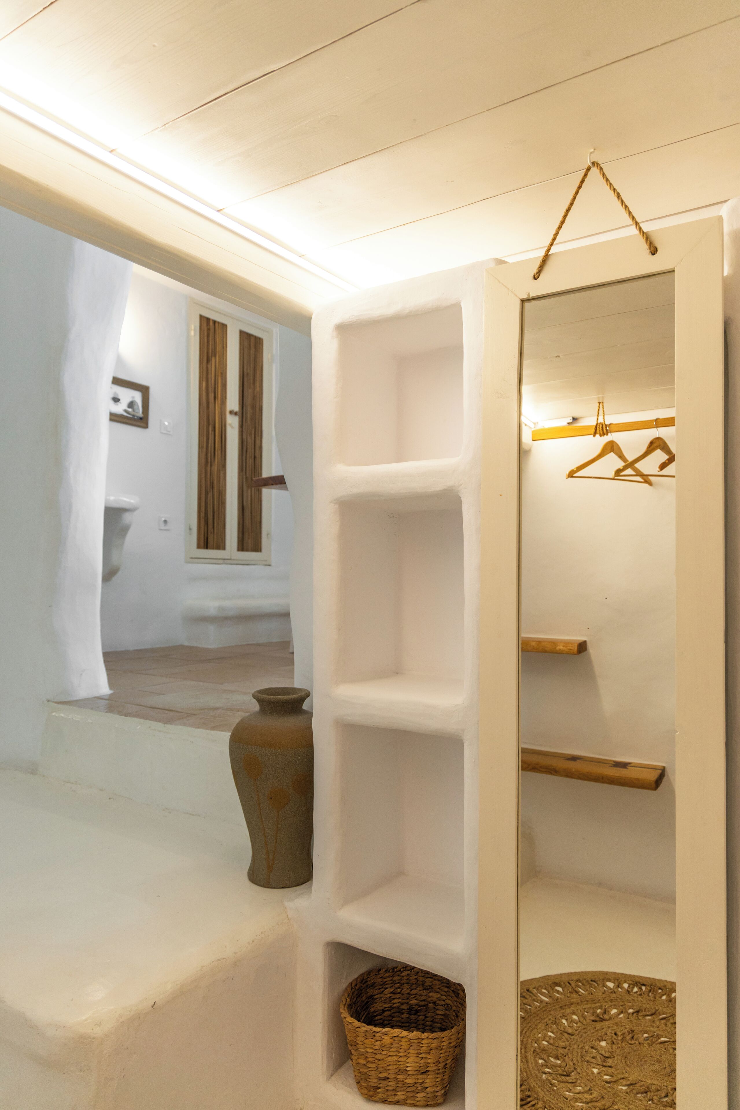 Deluxe Suite | Premium bedding, down comforters, pillowtop beds, individually decorated