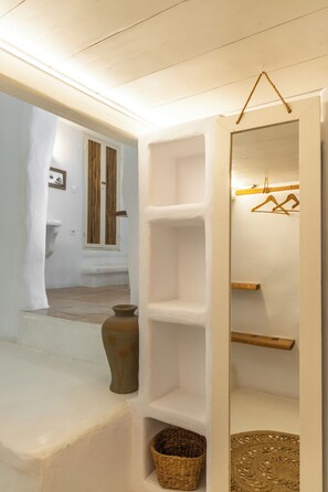 Deluxe Suite | Premium bedding, down comforters, pillowtop beds, individually decorated - Petra Residence Mini Pool Spa (Milos)