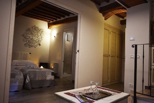 Il Buonumore apartment, Il Bravio studio apartment with kitchenette