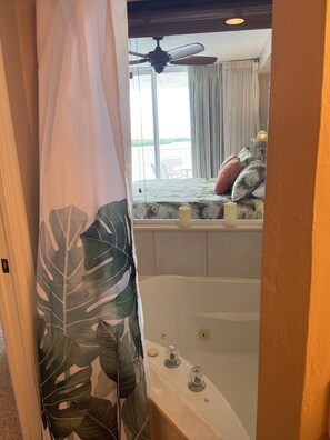 1 bedroom, in-room safe, iron/ironing board, free WiFi