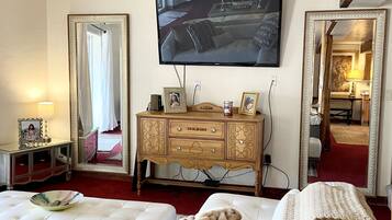 2 bedrooms, desk, free WiFi