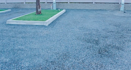 Van / Small RV Pad 16