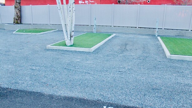 Unclassified image, 1 of 1, button - Van / Small RV Pad 18 (Bend)