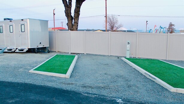 Unclassified image, 1 of 1, button - Van / Small RV Pad 2 (Bend)
