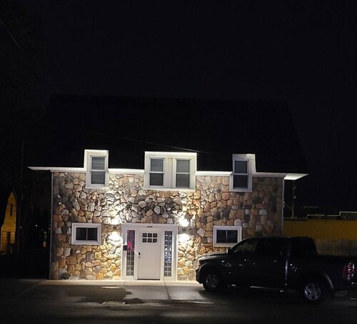 `Charlie`s by the Bay` Unit 1