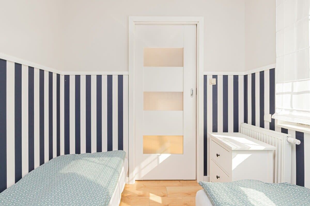 2 chambres, fer et planche à repasser, Wi-Fi, draps fournis