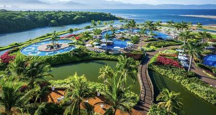 Gorgeous Private Beach Resort with 1 Master Bedroom