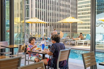 Breakfast, lunch, dinner served; American cuisine  at Margaritaville Resort Times Square