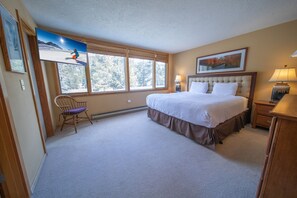 Deluxe Condo, Multiple Beds, Mountain View (Montezuma 1770) | 1 bedroom, individually decorated, individually furnished - Montezuma 1770 (Keystone)
