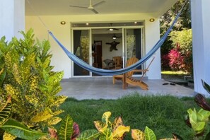 Exterior detail - PAVONES Modern CONDO, Close 2 SURF! AC, FAST WIFI (Cocal Amarillo)