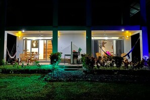 Terrace/patio - PAVONES Modern CONDO, Close 2 SURF! AC, FAST WIFI (Cocal Amarillo)