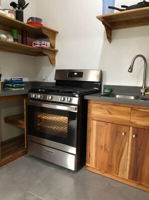 Fridge, microwave, oven, stovetop - PAVONES Modern CONDO, Close 2 SURF! AC, FAST WIFI (Cocal Amarillo)
