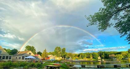 Pike Lodge - The Lodges at Oak Point, 1000 Islands - Right on the River!