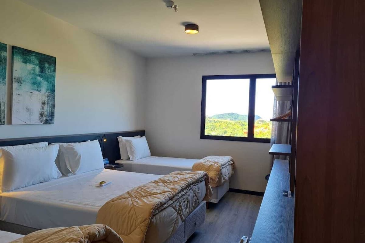 Quarto luxo | Cofres nos quartos, cortinas blackout, Wi-Fi de cortesia, roupa de cama