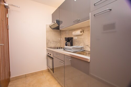 Diamond Gems - Near Airport, SimpsonBay, Beach, Food