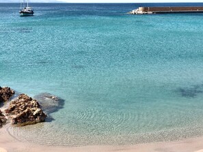 Beach nearby, sun loungers, beach towels