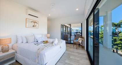 Airlie Bay View