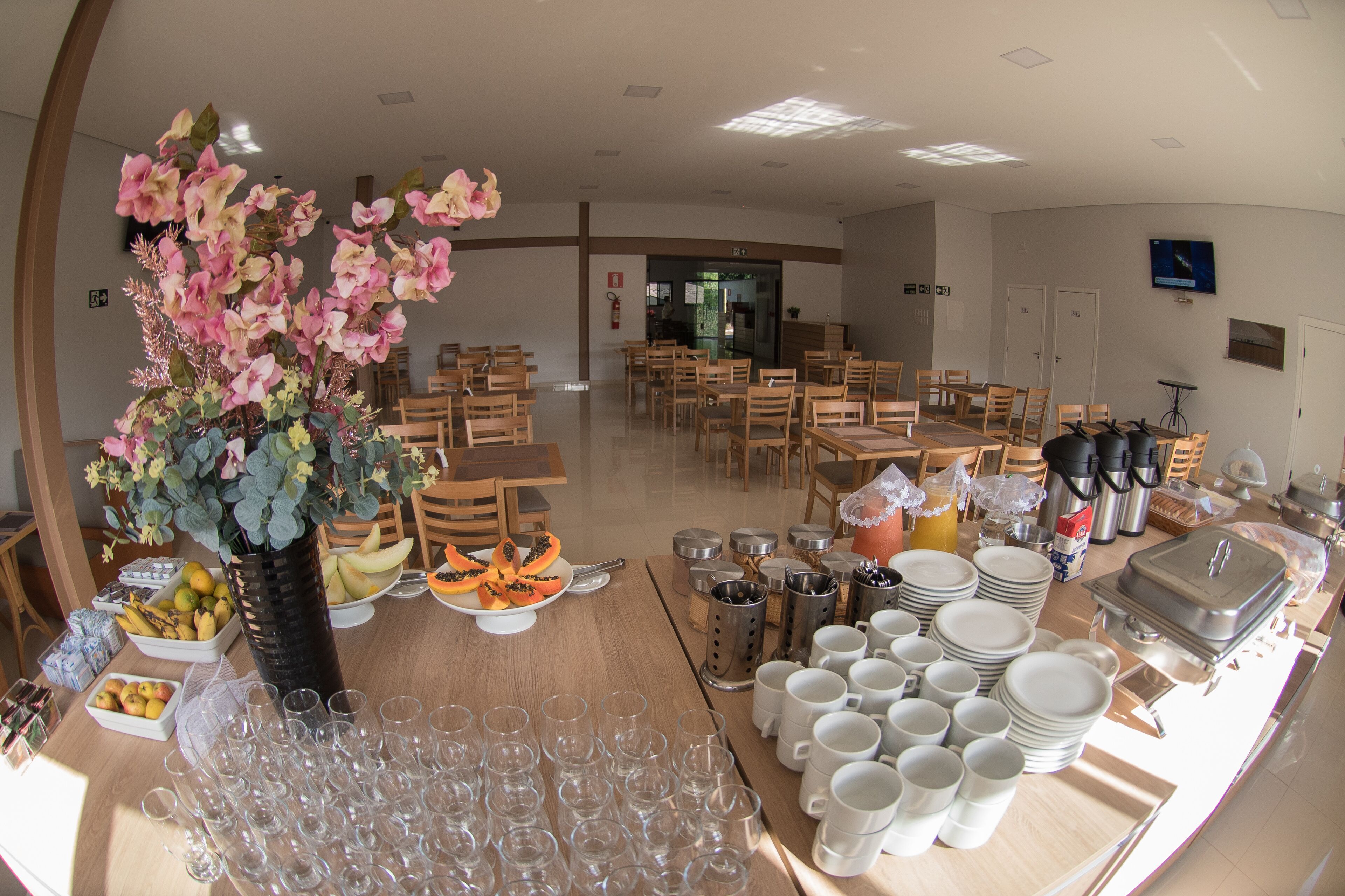 free daily continental breakfast