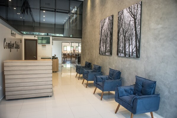 Reception - Hotel Comfort Styles (Teófilo Otoni)