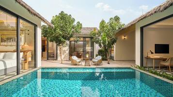 Minibar, in-room safe, individually furnished, desk