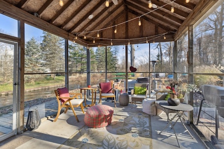 Terrace/patio. Snuggle time is great at the LiL Carrot waterfront on Big Wolf Lake