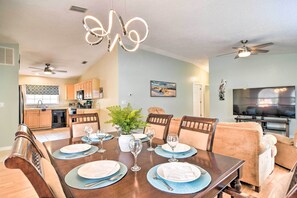 Dining - Coastal Getaway w/ Pool: 6 Mi to St Pete Beach! (St. Petersburg)