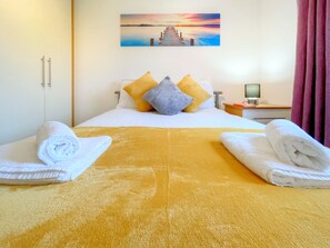 2 Schlafzimmer, BĂŒgeleisen/BĂŒgelbrett, kostenloses WLAN, BettwĂ€sche