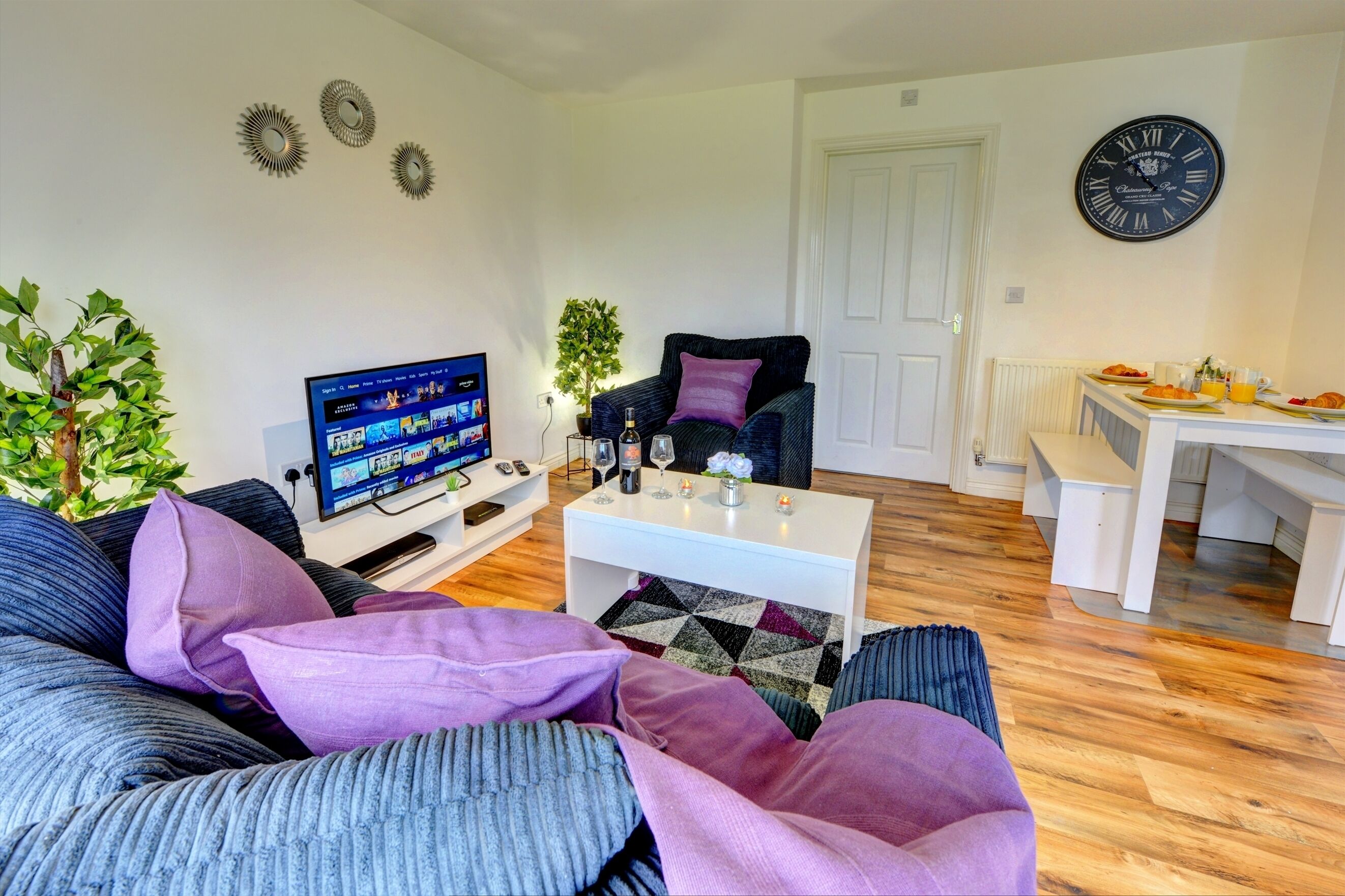 Smart TV, Netflix, streaming services