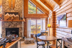 TV, fireplace, Netflix, Hulu