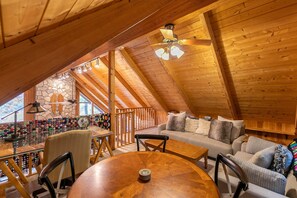 電視、壁爐、Netflix、Hulu