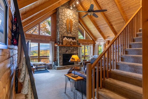 Angels Envy: Spacious Mountain Getaway | Long-Range Views + Hot Tub