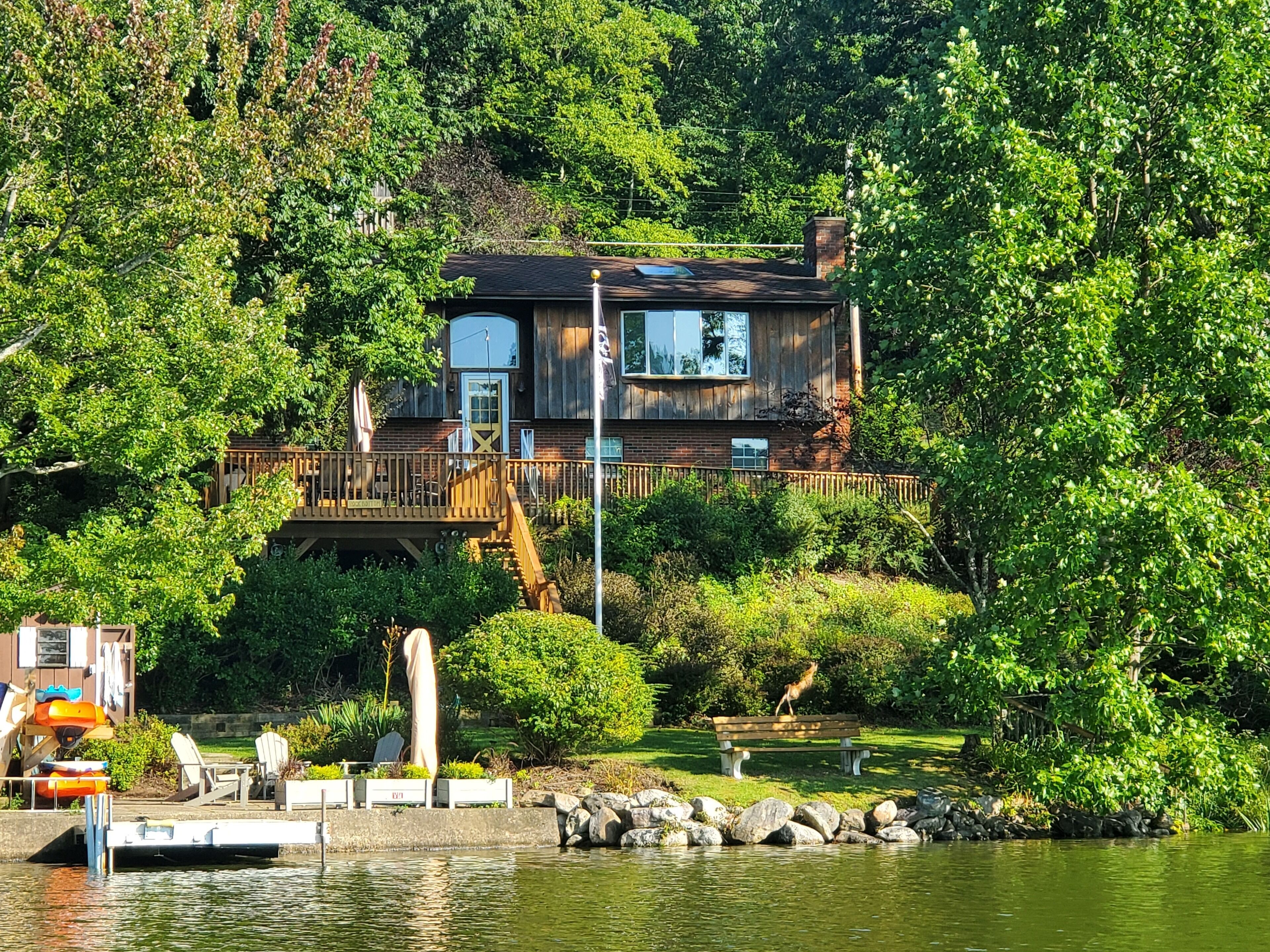 Large lakefront getaway on private lake